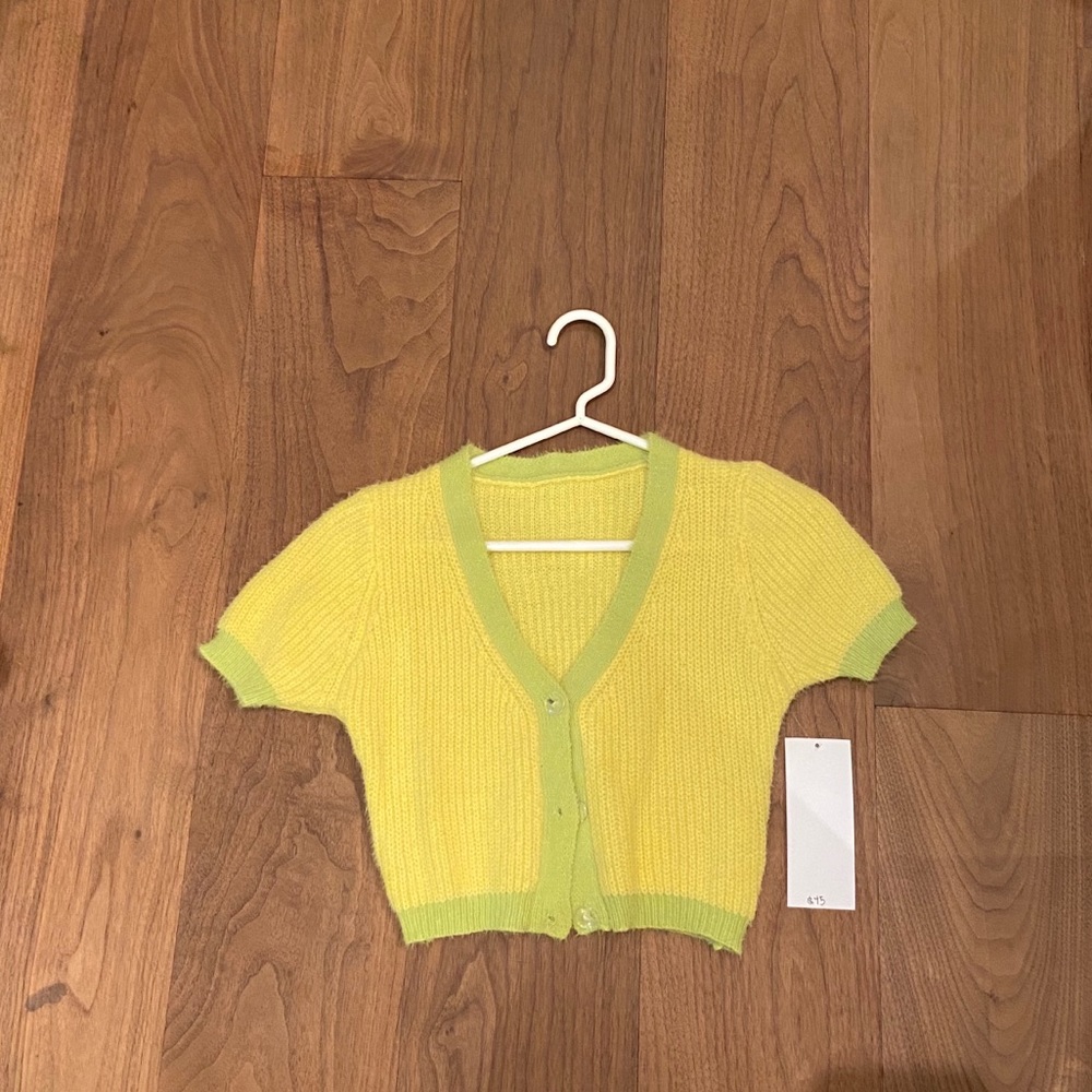 Vintage crop sweater in yellow and lime green